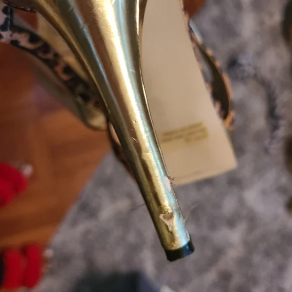 Gold and leopard slight platform heels 7.5 hp 🔥🔥😋 - Picture 6 of 6